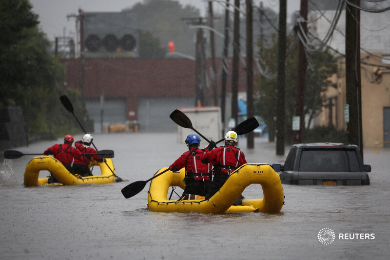 Nueva York sufre inundaciones tras intensas lluvias.