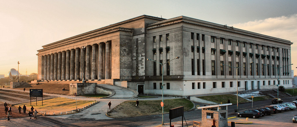 Facultad de Derecho de la UBA debate presidencial