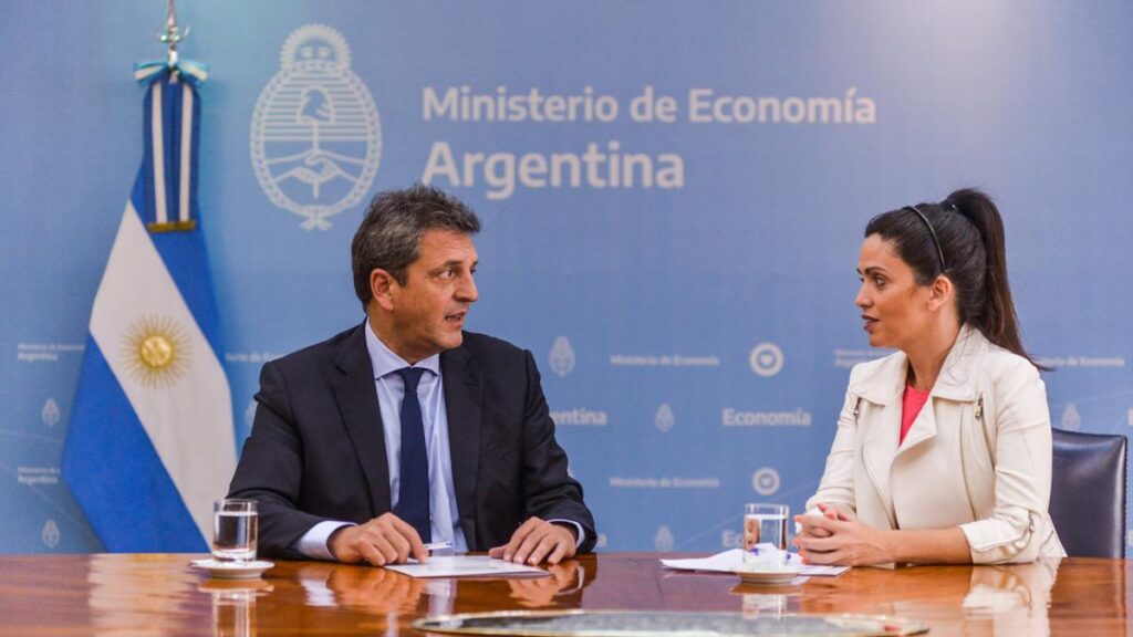 Sergio Massa y Luana Volnovich, directora del Pami